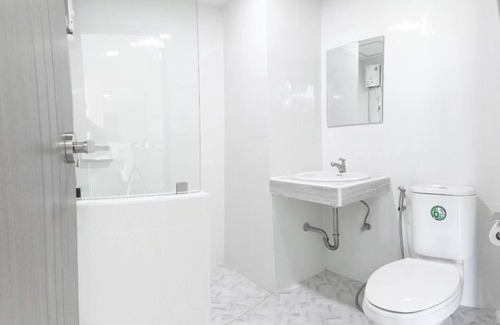 Bang Phli Hotel | Top-Rated Sananwan Hometel with Pool & Family-Friendly Perks