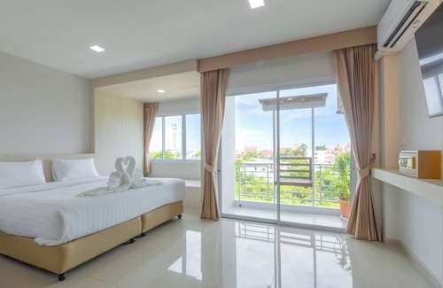 Bang Phli Hotel | Top-Rated Sananwan Hometel with Pool & Family-Friendly Perks