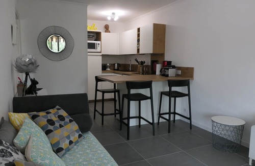 Sanary-sur-Mer Apartment | Guest Rated 10/10: Sanary Centre T2 Near the Beach
