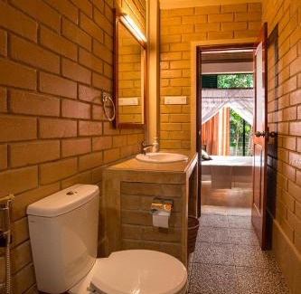 Primrose Cabin | Guest Rated 10/10 - Experience Sanatha Suwaya's Restaurant