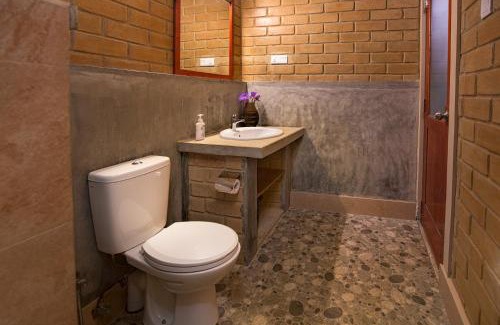 Primrose Cabin | Guest Rated 10/10 - Experience Sanatha Suwaya's Restaurant