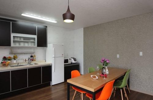 Sancheong House | Explore Sancheong Jirisanui Haru Pension with Family-Friendly Amenities