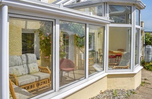Garn Fadryn House | Pet-Friendly Sanctuary Cottage: Rated 8.7/10 by Guests