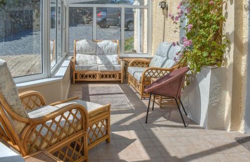 Garn Fadryn House | Pet-Friendly Sanctuary Cottage: Rated 8.7/10 by Guests