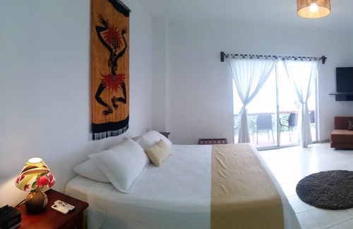 Puerto Cayo Hotel | Sanctuary Puerto Cayo Lodge