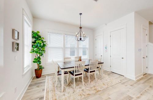 Silver Sands House | Relaxing Sand and Sunshine with Family-Friendly Amenities