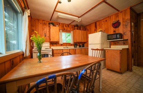 Carling Cottage | Pet-Friendly Retreat: Sand Bay 2-Bedroom Cottage #6
