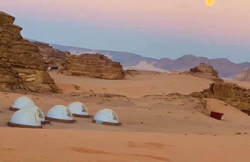 Wadi Rum RV Rental | Discover Sand Camp Wadi Rum: Family-Friendly & Cozy Stay