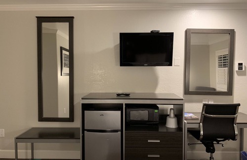 Seaside Hotel | Comfortable Stay at Sand Castle Inn with Great Amenities