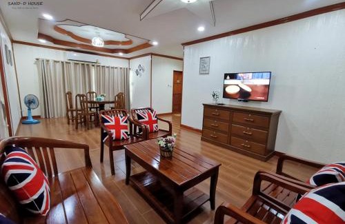 Kram House | Elegant Sand-D House Pool Villa at Rock Garden Beach Resort