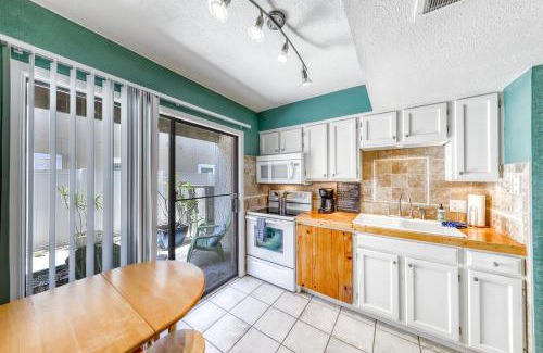 Corpus Christi Hotel | Family-Friendly Retreat at Sand Dollar #5 with Pool Access