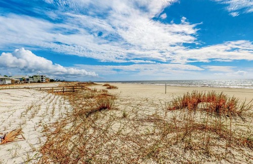 Indian Pass House | Family-Friendly Stay at Sand Dollar Chalet II on Your Next Trip