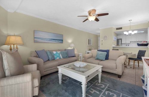 Villa Sabine Condo | 🌴🐚🌴 Sand Dollar W-101: Ground Floor 1 BR | Walk to Beach + Bay
