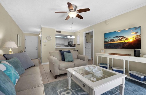 Villa Sabine Condo | 🌴🐚🌴 Sand Dollar W-101: Ground Floor 1 BR | Walk to Beach + Bay