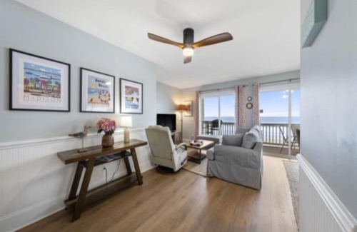 North Carolina Coast Villa | Oceanfront Sand Fiddler Sunrise Villa with Pool & Breakfast