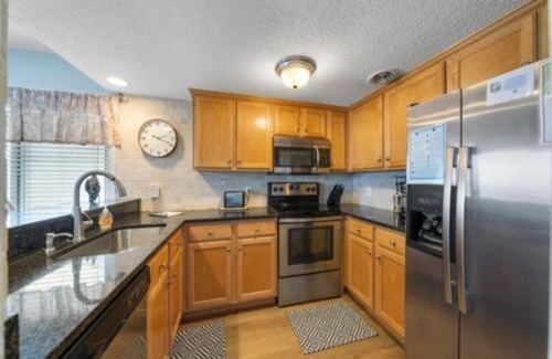 North Carolina Coast Villa | Oceanfront Sand Fiddler Sunrise Villa with Pool & Breakfast