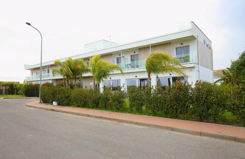 Botricello Hotel | Discover Oceanfront Relaxation at Sand Hotel - Guest Rated 9/10