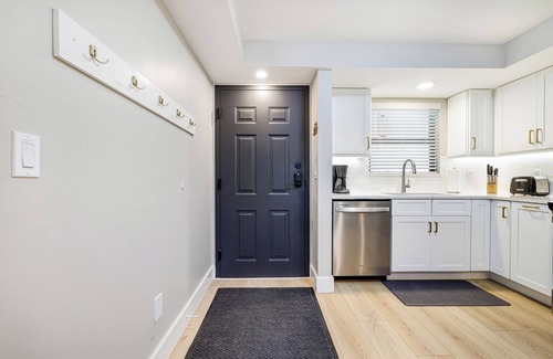 Sanibel Condo | Beachside Getaway: Sand Pointe 112 with Ocean View