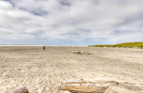 Long Beach House | Kid-Friendly Getaway at Sand & Sea Glass - Rated 9.1/10