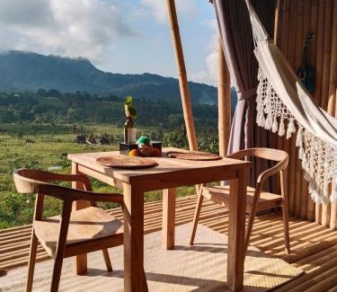 Wisma Kerta Villa | Discover Sandag Hill: 4-Star, Pet-Friendly Retreat