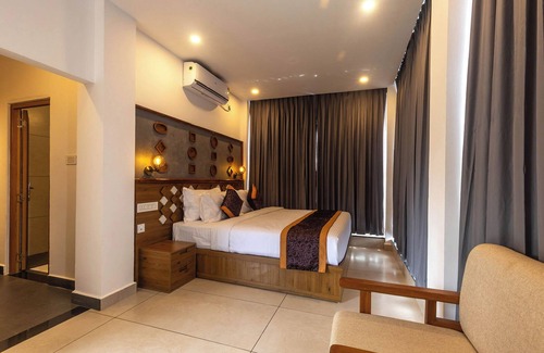 Bovikanam Hotel | Sandal Mist Resort and spa