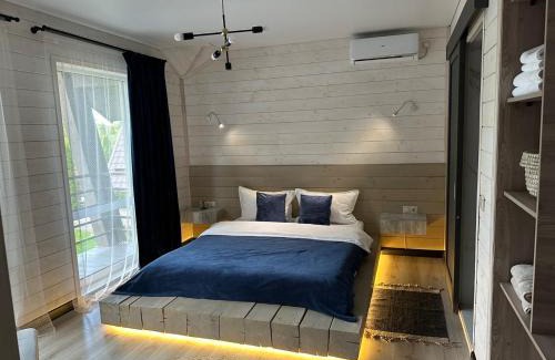 Shaian House | Relax at Sandal: Oceanfront Bliss with Spa & Pool Access