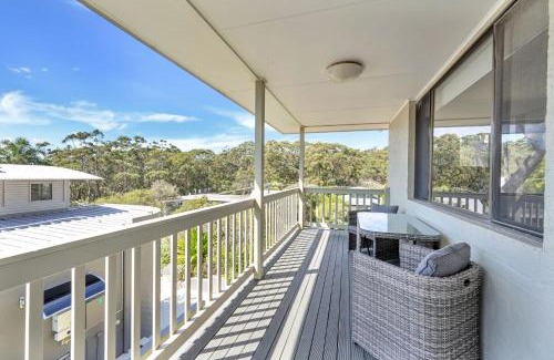 Hyams Beach House | Family-Friendly Sandals at the Bay - Hyams Beach Getaway