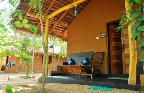 Udawalawa Hotel | Pet-Friendly Sandalwood Cottage with Family Amenities