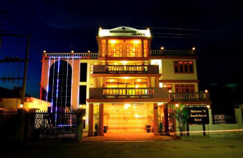 Yawnghwe Hotel | Exceptional Sandalwood Hotel: Family-Friendly with Breakfast