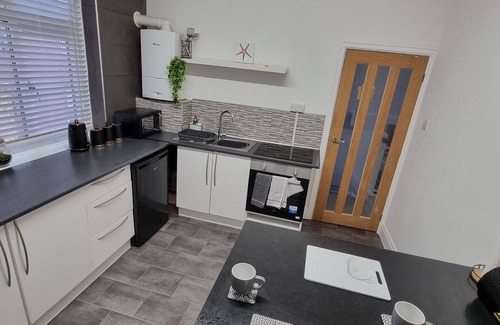 Sandbach Apartment | Pet-Friendly Sandbach Deluxe Apartment with Kitchen Access