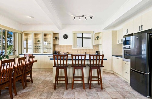 Toogoom House | Sandbar on Moreton -Waterfront - 3 bedrms - 3 baths - Sleeps 6 - WiFi