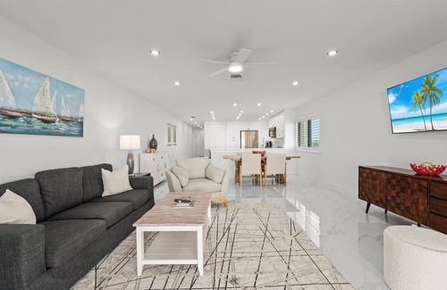 Sanibel Condo | Sanddollar #B301 is a 2/2 Beach Front Vacation Rental on Sanibel Island