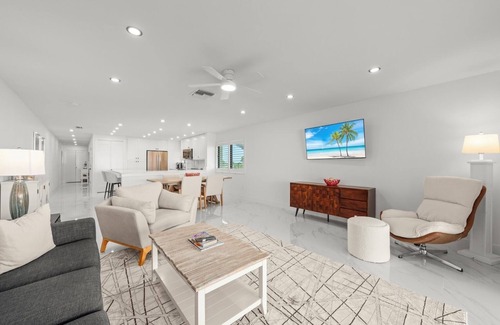 Sanibel Condo | Sanddollar #B301 is a 2/2 Beach Front Vacation Rental on Sanibel Island