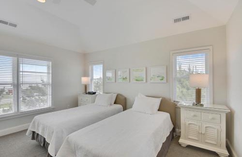 Duck House | Relax at Sanderling Resort Residences with Oceanfront Bliss