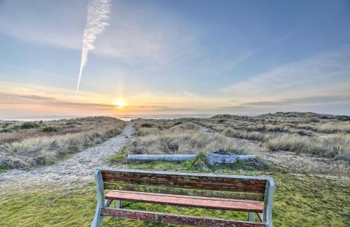 Waldport Apartment | Family-Friendly Retreat at Sanderling Sea Cottages Unit 14
