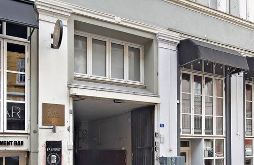 Copenhagen City Centre Apartment | Stylish Sanders City: Cozy 1-Bedroom Apt with Breakfast