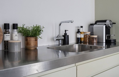 Indre By Apartment | Explore Sanders Main - Cozy 2-Bedroom Near Nyhavn
