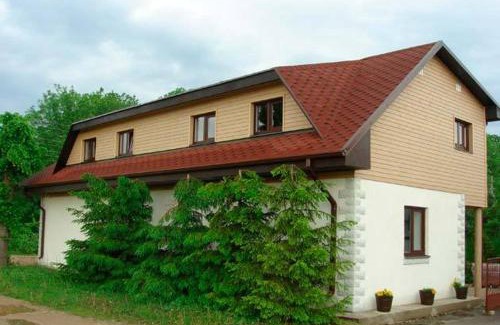 Jaunpils Hotel | Pet-Friendly Sanders Motel: Rated 9/10 with Hot Tub & Breakfast