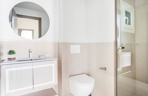 Neapoli-Sykies Apartment | Sanders New Town - Inviting 1-Bedroom with Balcony Access