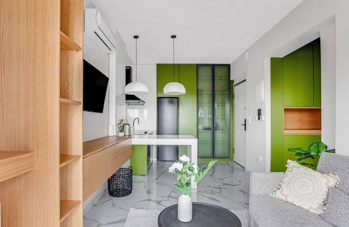 Thessaloniki Apartment | Sanders Old Port - Cozy 1-Bedroom with Balcony Access