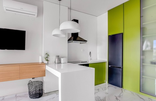 Thessaloniki Apartment | Sanders Old Port - Cozy 1-Bedroom with Balcony Access