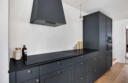 Copenhagen City Centre Apartment | Regent Retreat: Chic 3-Bedroom Apartment with Balcony