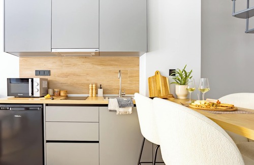 Thessaloniki City Centre Apartment | Sanders Tower Centre - Cozy 1Bdr Duplex w- Terrace