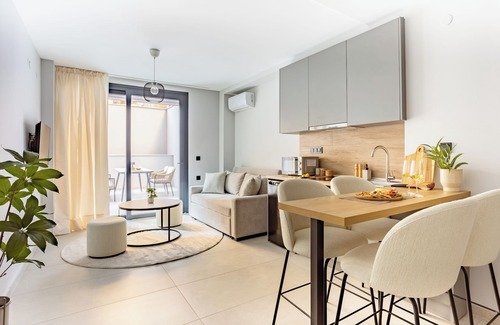 Thessaloniki City Centre Apartment | Sanders Tower Centre - Cozy 1Bdr Duplex w- Terrace