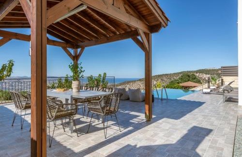 Peristerona House | Relax at Sanders View: 4-Star Hotel with Pool Access