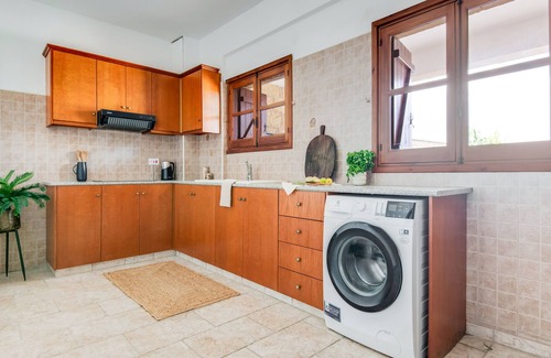 Peristerona Villa | Sanders View: Dreamy 7-Bedroom Villa with Private Pool