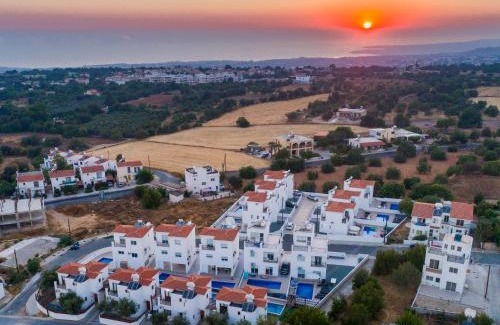Tremithousa Villa | Discover Sanders White Mountains Pool Villas for Families