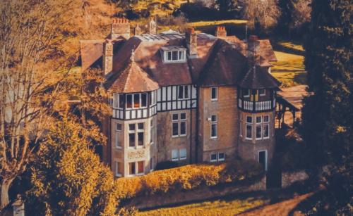 Charlbury Apartment | Explore Sandford Mount in the Enchanting Cotswolds