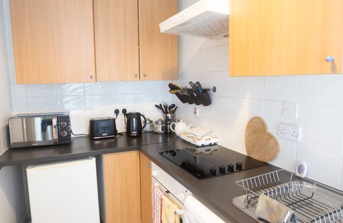 Ayr Apartment | Prime 2-Bed Apartment in Central Ayr with Ocean View