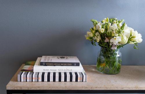 Sandhamn Hotel | Experience Comfort at Sandhamn Seglarhotell - Pet Friendly Stay